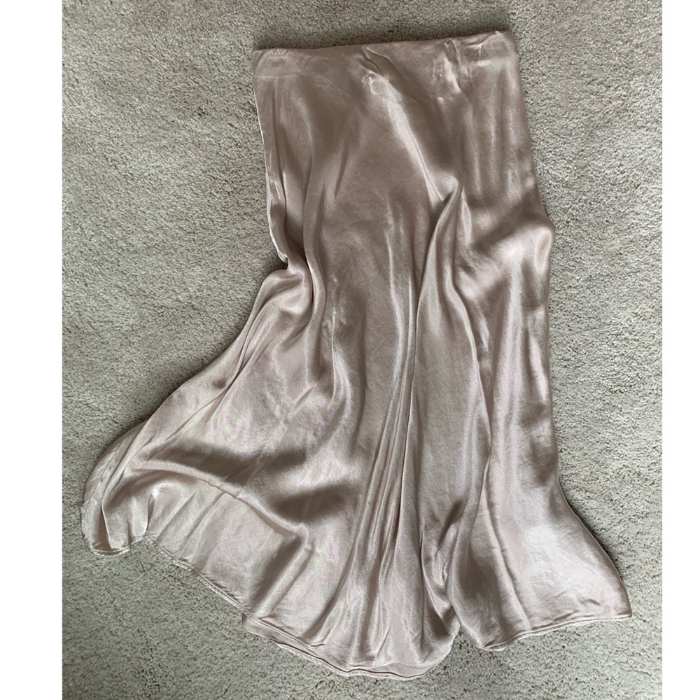 Blush colored H&M skirt